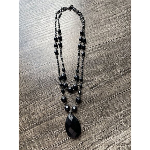 Vintage AVON black faceted double teardrop pendant gothic necklace - Picture 3 of 6